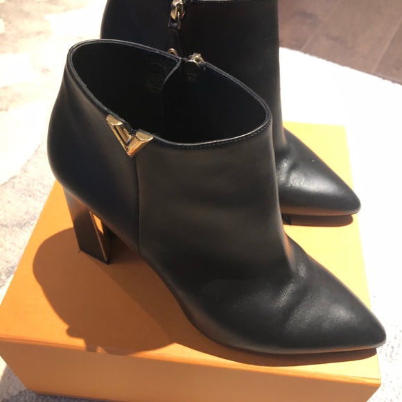 LOUIS VUITTON UPPER EAST LOW BOOTS Sz 38 - Picture 4 of 10